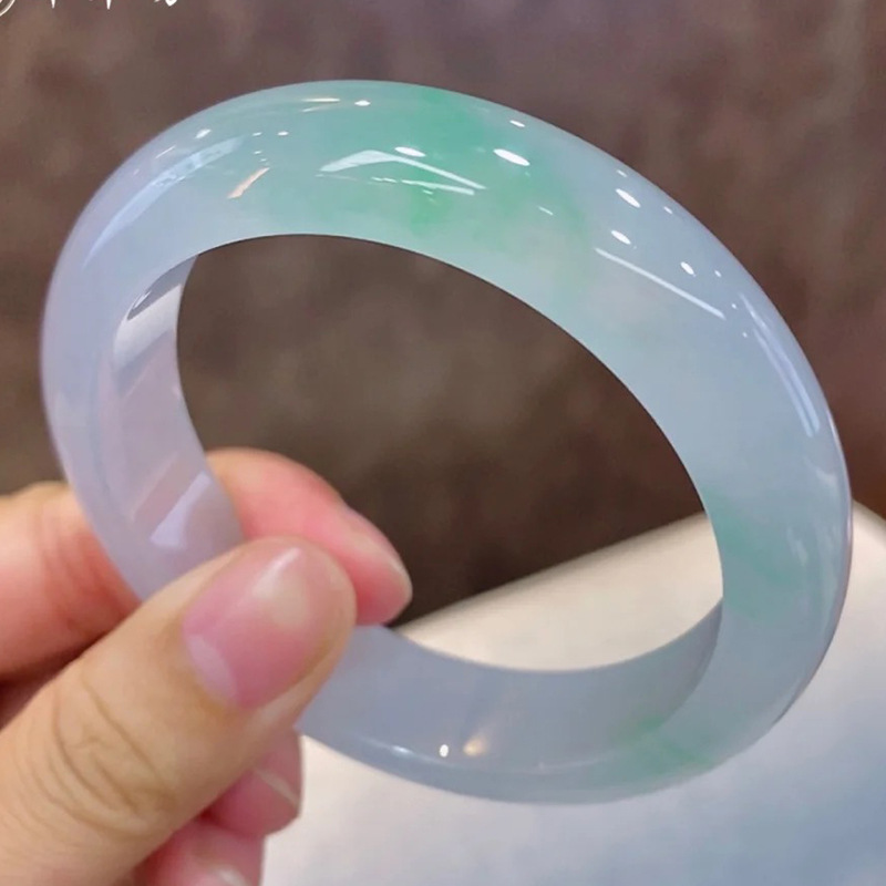 Natural bracelet, ice-like tex - đánh giá và giá Lighting